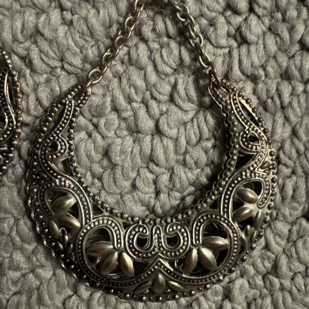 Earrings - Picture 2 of 2